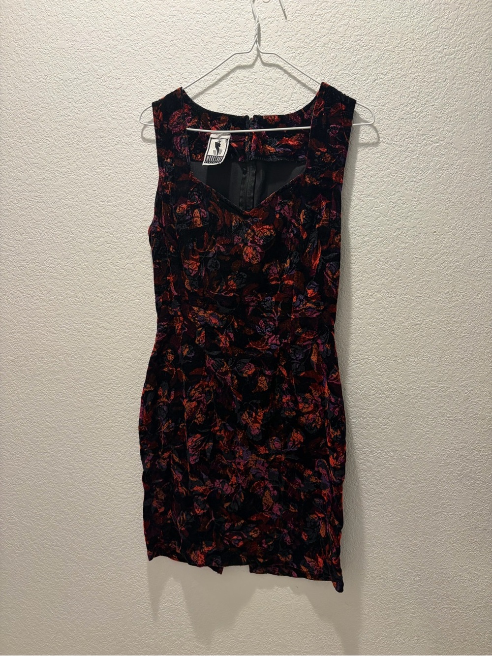 Sleeveless Black Floral Sheath Dress